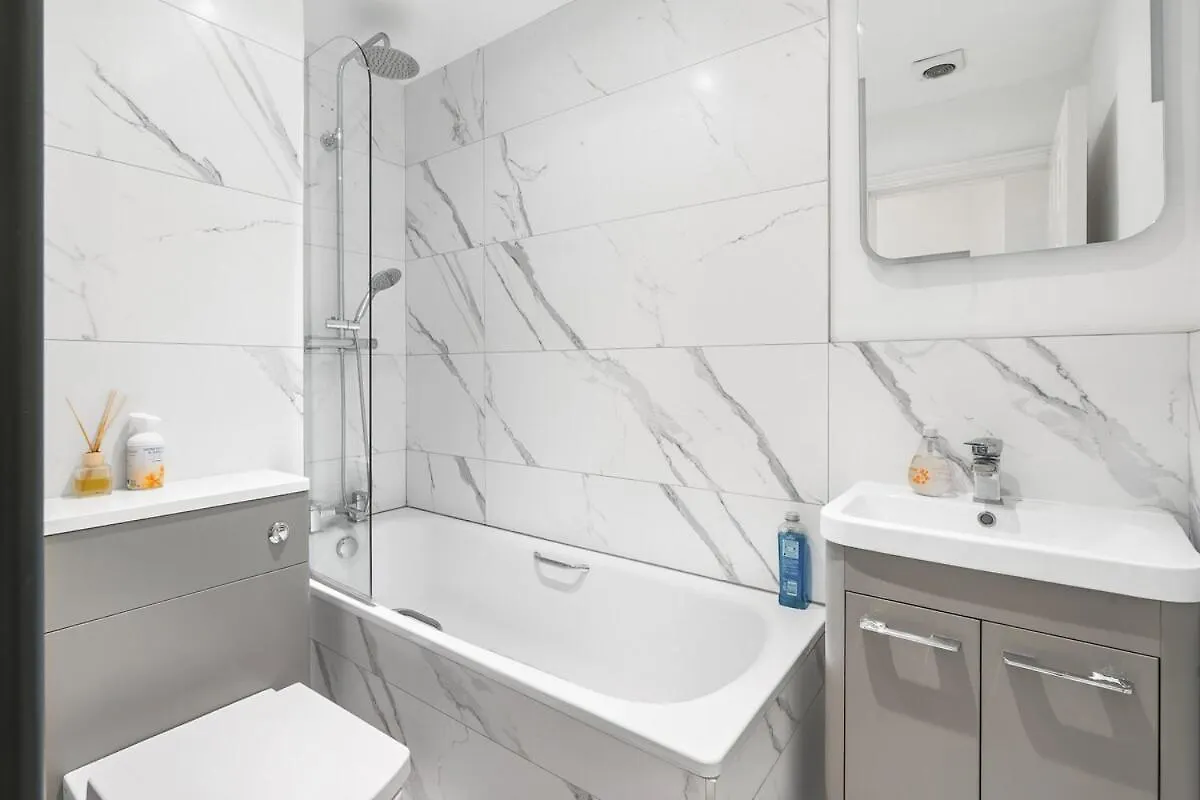 Central Brighton 2 Bed Flat United Kingdom